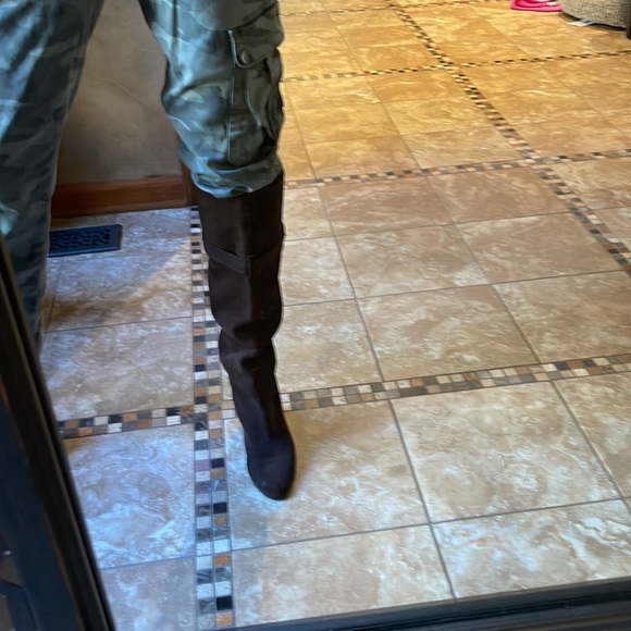 Sam Edleman suede brown just to the knee - Picture 7 of 8